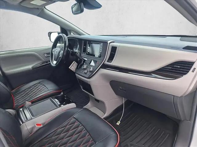 2019 Toyota Sienna XLE Premium 8 Passenger
