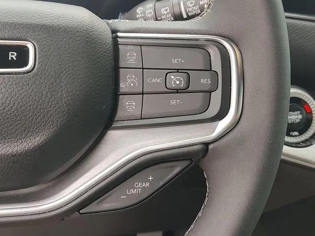 2024 Jeep Wagoneer Series II Carbide 4x2
