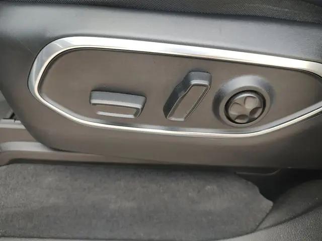 2024 Jeep Wagoneer Series II Carbide 4x2
