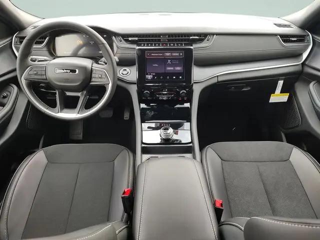 2025 Jeep Grand Cherokee L Altitude X 4x4