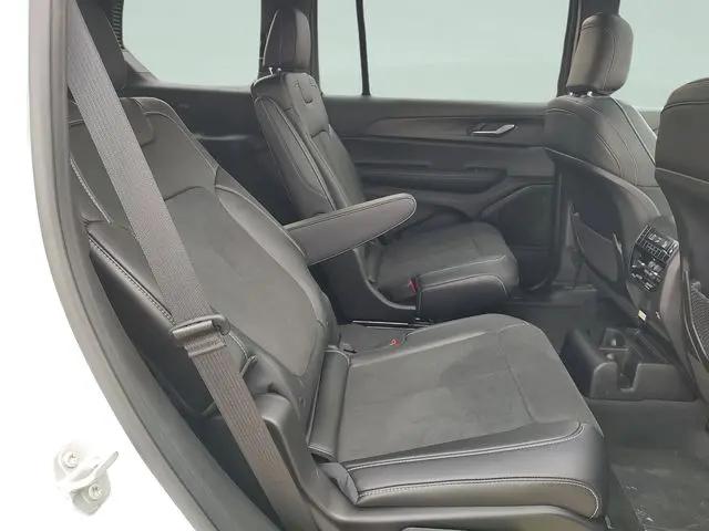 2025 Jeep Grand Cherokee L Altitude X 4x4