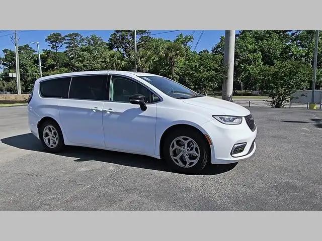 2024 Chrysler Pacifica Limited