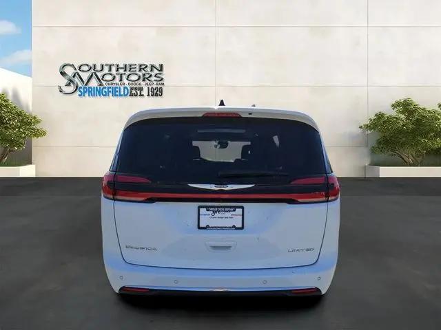 2024 Chrysler Pacifica Limited