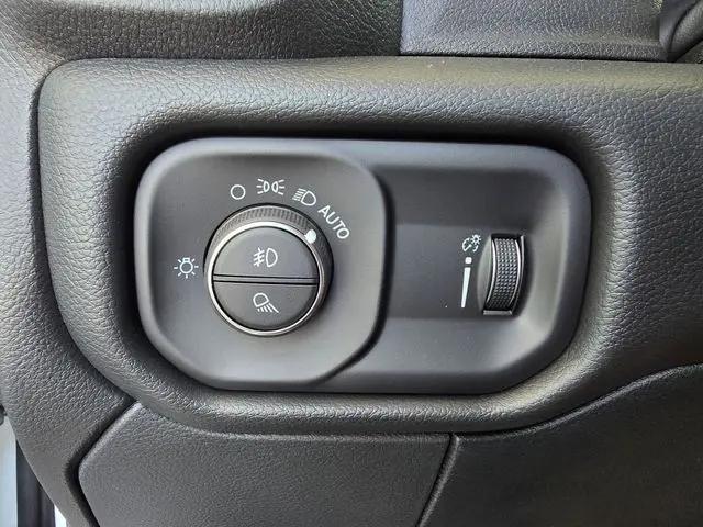 2026 Ram 2500 Black Express Crew Cab 4x4 64 Box