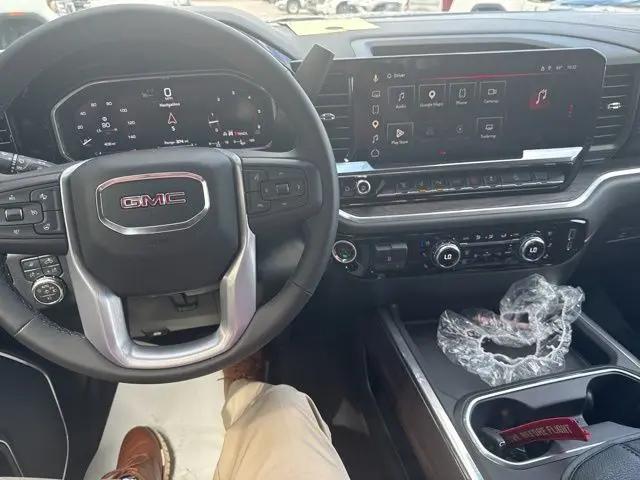 2026 GMC Sierra 2500HD Crew Cab, Standard Bed, SLT, 4WD