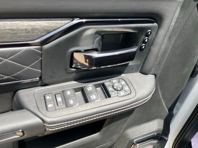 2026 Ram 3500 Limited Crew Cab 4x4 8 Box