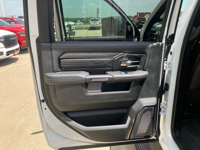 2026 Ram 3500 Limited Crew Cab 4x4 8 Box