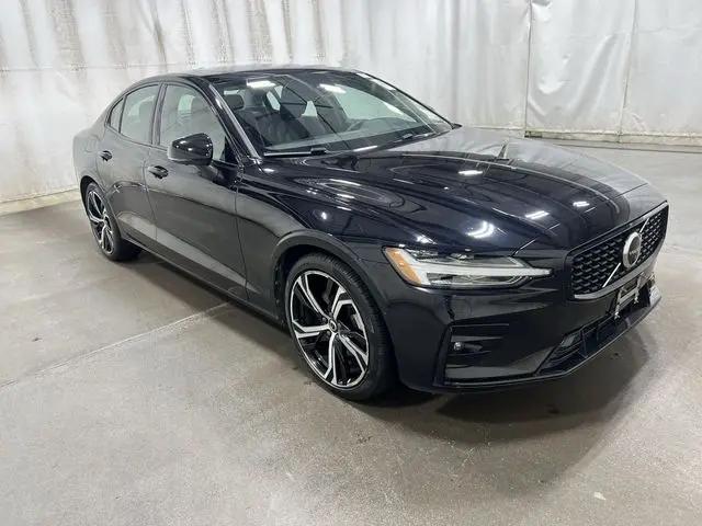 2024 Volvo S60 B5 Plus Dark Theme