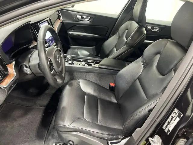 2024 Volvo S60 B5 Plus Dark Theme