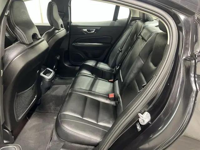 2024 Volvo S60 B5 Plus Dark Theme