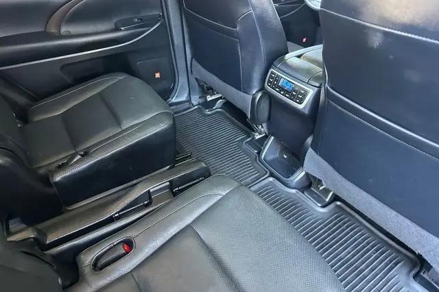 2016 Toyota Highlander Limited V6