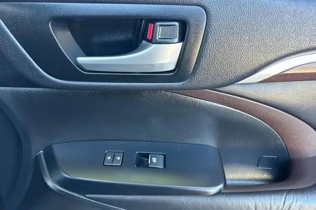 2016 Toyota Highlander Limited V6