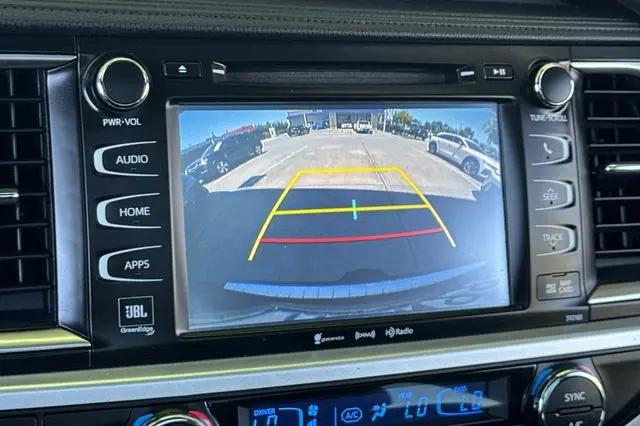 2016 Toyota Highlander Limited V6