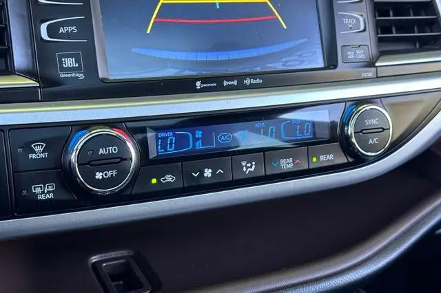 2016 Toyota Highlander Limited V6