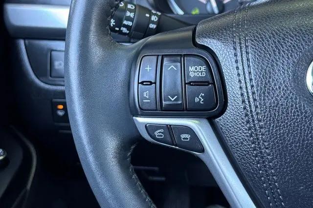 2016 Toyota Highlander Limited V6