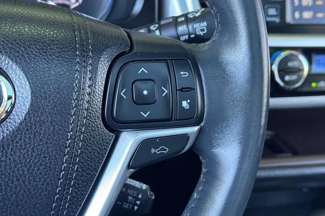 2016 Toyota Highlander Limited V6