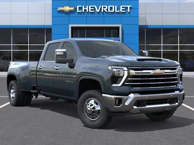 2026 Chevrolet Silverado 3500HD Crew Cab, Long Bed, LTZ Dual Rear Wheel, RWD