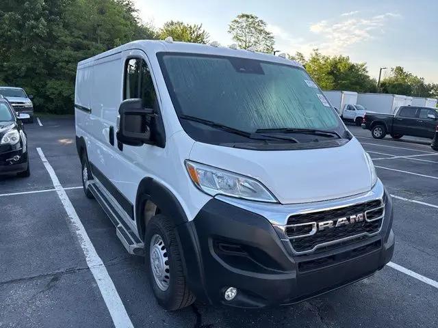 2025 Ram ProMaster 2500 Cargo Van Tradesman Low Roof 136" WB w/Pass Seat
