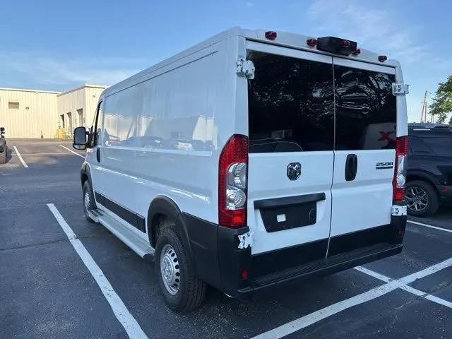 2025 Ram ProMaster 2500 Cargo Van Tradesman Low Roof 136" WB w/Pass Seat