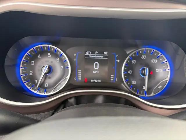 2023 Chrysler Voyager LX