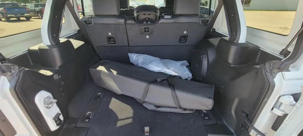 2025 Jeep Wrangler 4-Door Recon 4x4