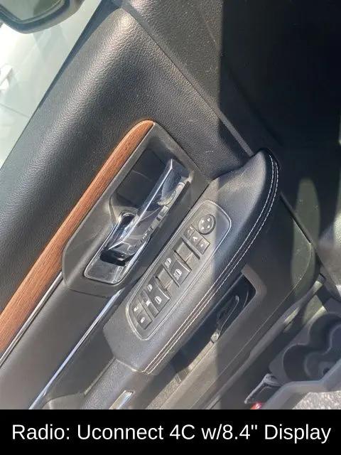 2019 Ram 1500 Classic Laramie Crew Cab 4x2 5'7" Box
