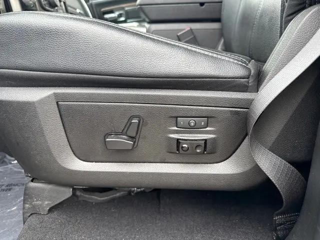 2019 Ram 1500 Classic Laramie Crew Cab 4x2 5'7" Box