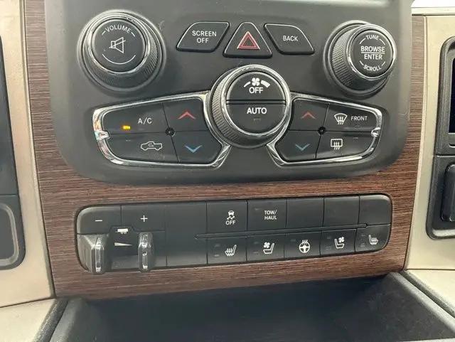 2019 Ram 1500 Classic Laramie Crew Cab 4x2 5'7" Box