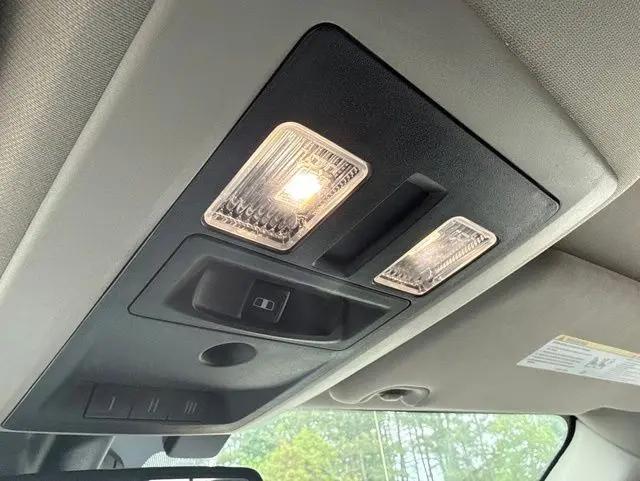 2019 Ram 1500 Classic Laramie Crew Cab 4x2 5'7" Box