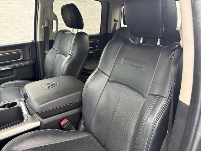 2019 Ram 1500 Classic Laramie Crew Cab 4x2 5'7" Box