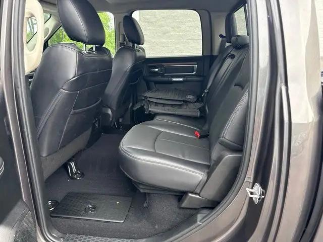 2019 Ram 1500 Classic Laramie Crew Cab 4x2 5'7" Box