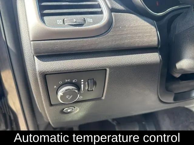 2017 Jeep Grand Cherokee Altitude 4x2