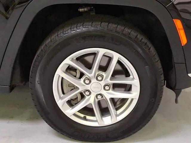 2025 Jeep Grand Cherokee L Laredo X 4x4