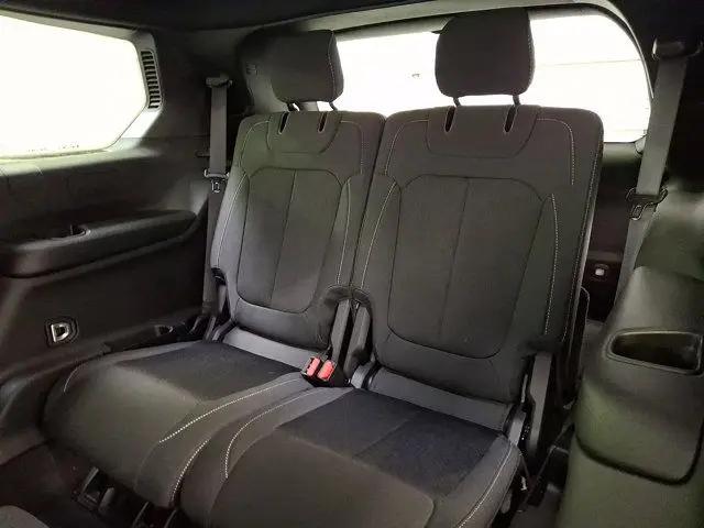 2025 Jeep Grand Cherokee L Laredo X 4x4