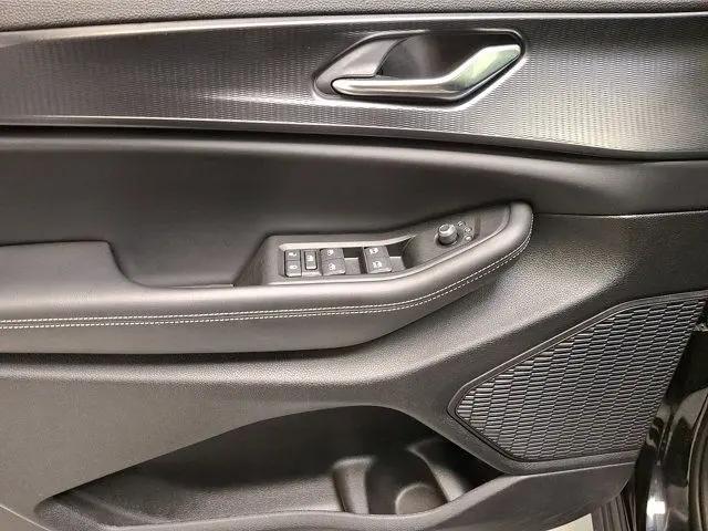 2025 Jeep Grand Cherokee L Laredo X 4x4