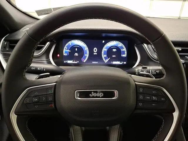 2025 Jeep Grand Cherokee L Laredo X 4x4