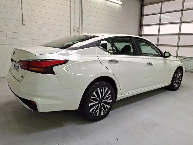 2025 Nissan Altima SV AWD