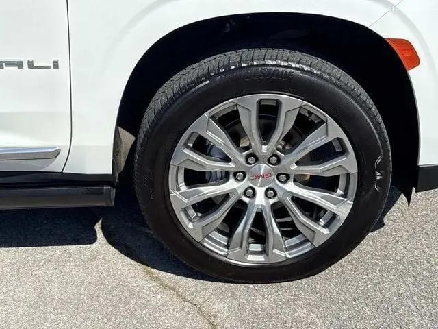 2022 GMC Yukon 4WD Denali