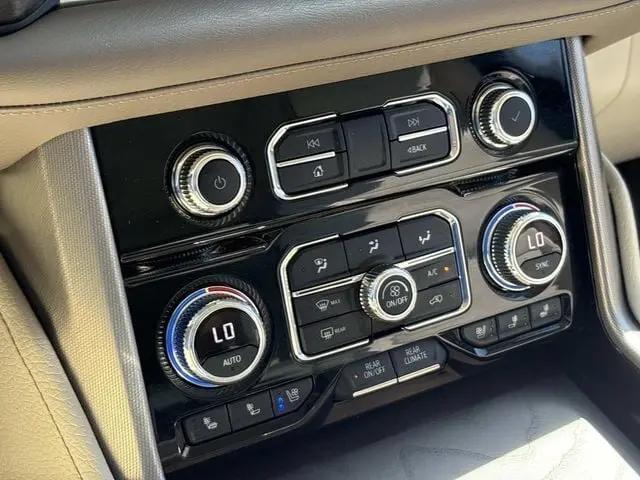 2022 GMC Yukon 4WD Denali