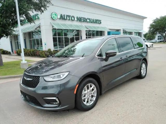 2023 Chrysler Pacifica Touring L for sale in Plano, TX