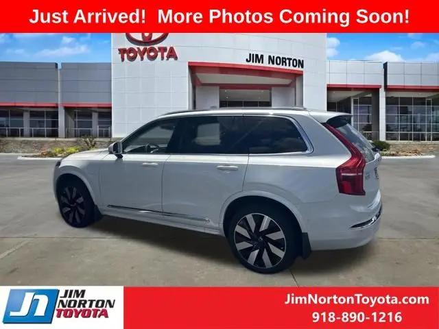 2023 Volvo XC90 Recharge T8 Ultimate Bright Theme 7-Seater