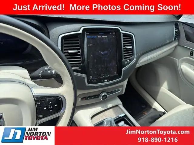 2023 Volvo XC90 Recharge T8 Ultimate Bright Theme 7-Seater