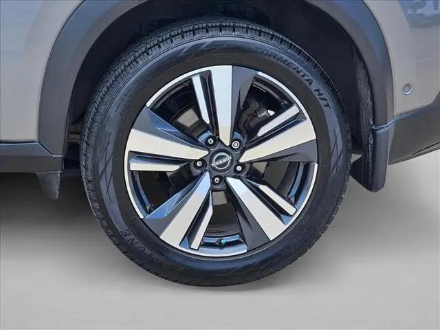 2023 Nissan Rogue SL FWD