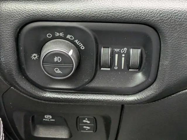 2022 Ram 1500 Laramie Crew Cab 4x4 5'7" Box