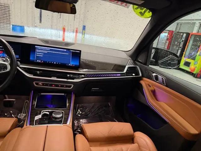 2024 BMW X5 M60i