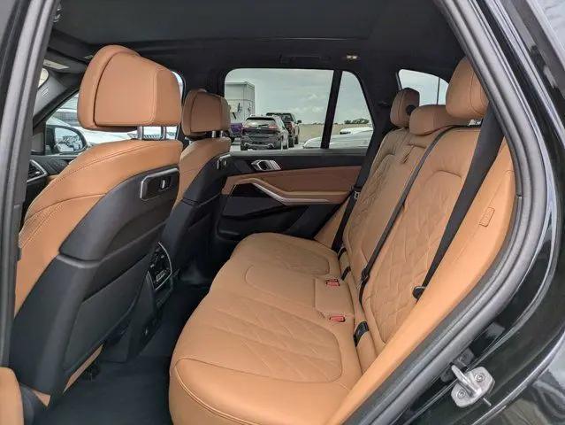 2024 BMW X5 M60i