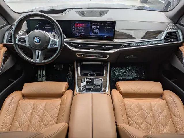 2024 BMW X5 M60i