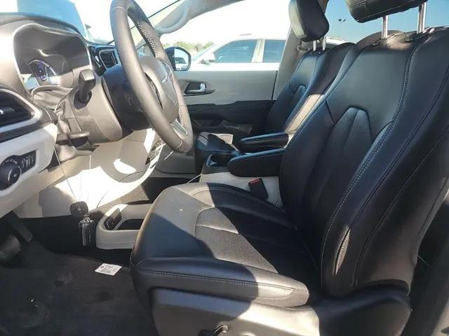2024 Chrysler Pacifica Hybrid Road Tripper