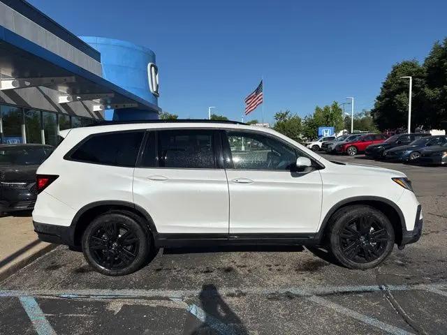 2021 Honda Pilot AWD Black Edition