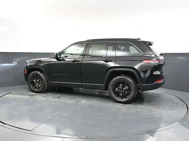 2026 Jeep Grand Cherokee Altitude 4x4